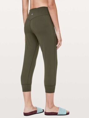 Lululemon Align Jogger Cropped size 12